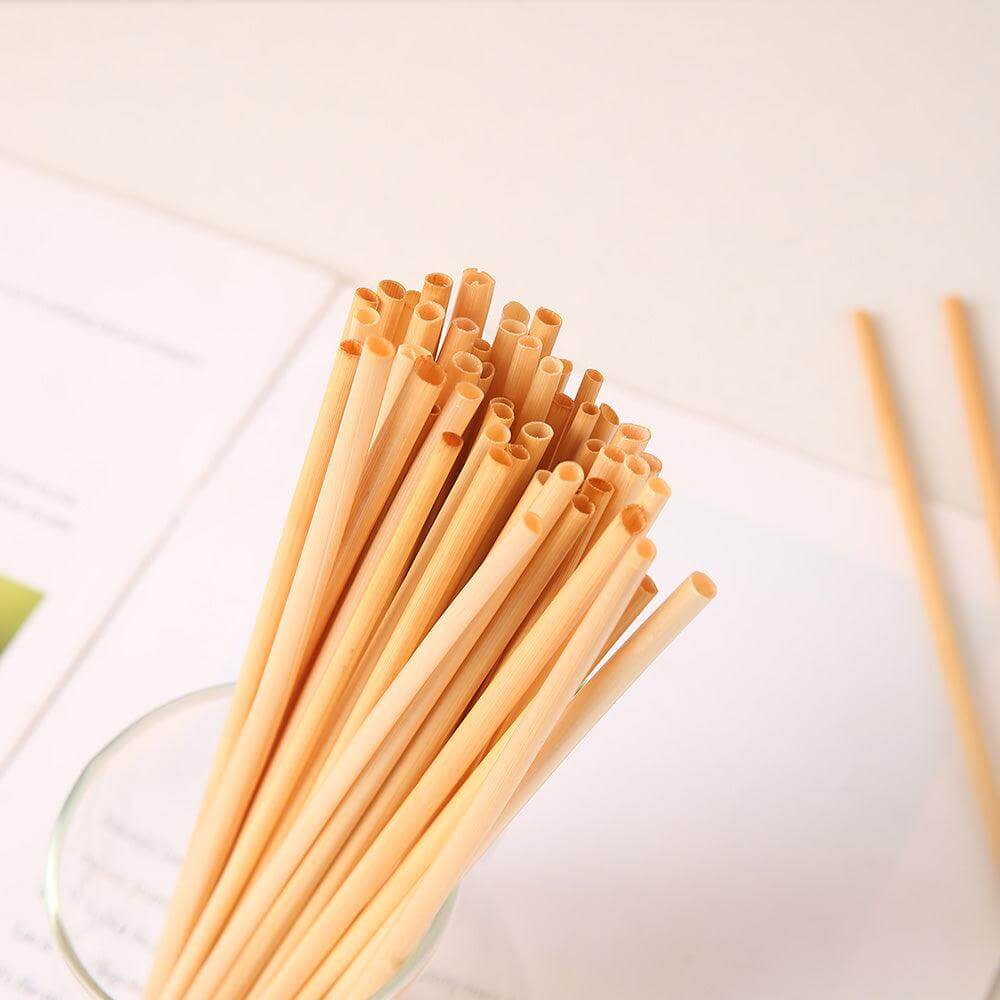 https://www.greenboxstraw.com/cdn/shop/files/natural_wheat_straw.jpg?v=1702439459